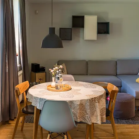 Daire Haus Am Schilf - 1 Wieck auf dem Darss